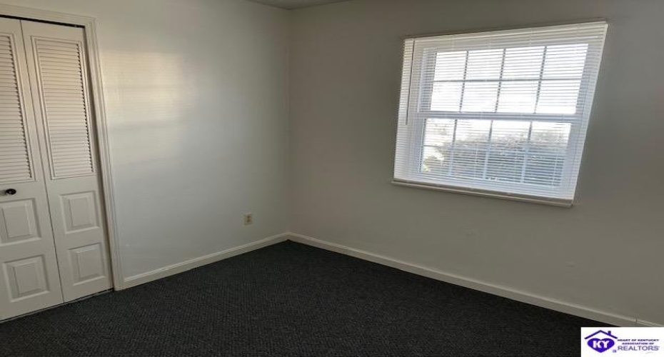 Front Nine Drive, Elizabethtown, Kentucky 42701, ,1 BathroomBathrooms,For Sale,Front Nine Drive,HK24004311