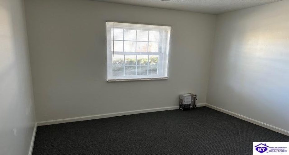 Front Nine Drive, Elizabethtown, Kentucky 42701, ,1 BathroomBathrooms,For Sale,Front Nine Drive,HK24004311