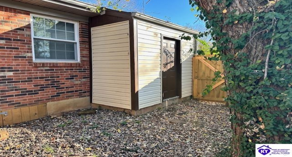 Front Nine Drive, Elizabethtown, Kentucky 42701, ,1 BathroomBathrooms,For Sale,Front Nine Drive,HK24004311