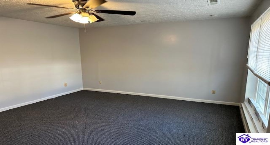 Front Nine Drive, Elizabethtown, Kentucky 42701, ,1 BathroomBathrooms,For Sale,Front Nine Drive,HK24004311