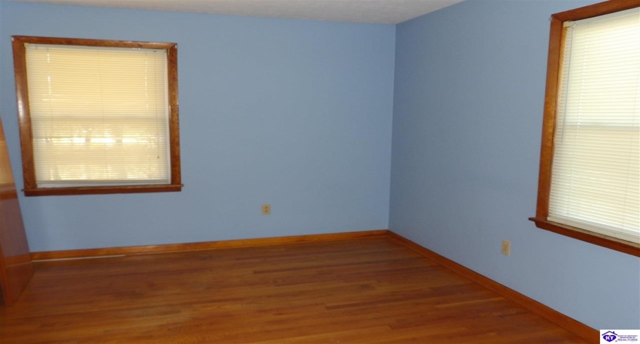 Cub Run Highway, Munfordville, Kentucky 42765, ,2 BathroomsBathrooms,For Sale,Cub Run Highway,HK24004316