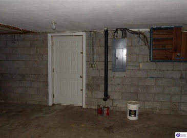 Cub Run Highway, Munfordville, Kentucky 42765, ,2 BathroomsBathrooms,For Sale,Cub Run Highway,HK24004316