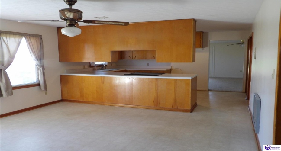 Cub Run Highway, Munfordville, Kentucky 42765, ,2 BathroomsBathrooms,For Sale,Cub Run Highway,HK24004316