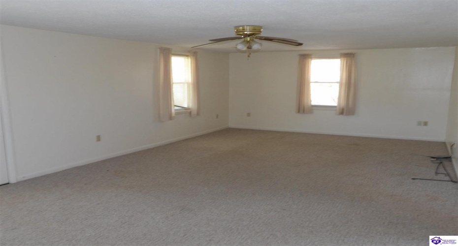 Cub Run Highway, Munfordville, Kentucky 42765, ,2 BathroomsBathrooms,For Sale,Cub Run Highway,HK24004316