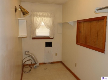 Cub Run Highway, Munfordville, Kentucky 42765, ,2 BathroomsBathrooms,For Sale,Cub Run Highway,HK24004316