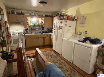 Happyville Rd, Greensburg, Kentucky 42743, ,1 BathroomBathrooms,For Sale,Happyville Rd,HK24004320