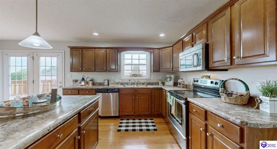 Collinbrook Drive, Rineyville, Kentucky 40162, ,3 BathroomsBathrooms,For Sale,Collinbrook Drive,HK24002524