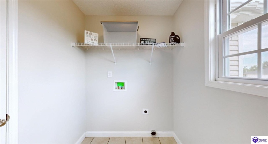 Collinbrook Drive, Rineyville, Kentucky 40162, ,3 BathroomsBathrooms,For Sale,Collinbrook Drive,HK24002524