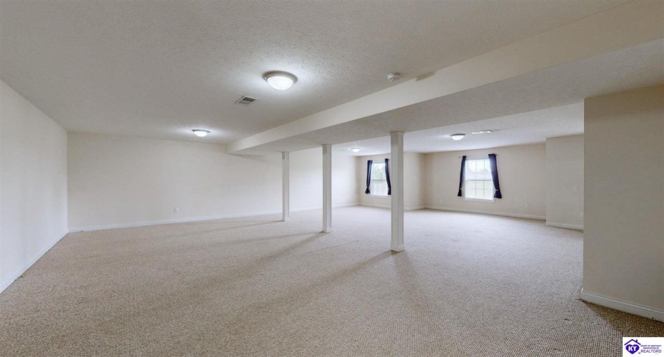 Collinbrook Drive, Rineyville, Kentucky 40162, ,3 BathroomsBathrooms,For Sale,Collinbrook Drive,HK24002524