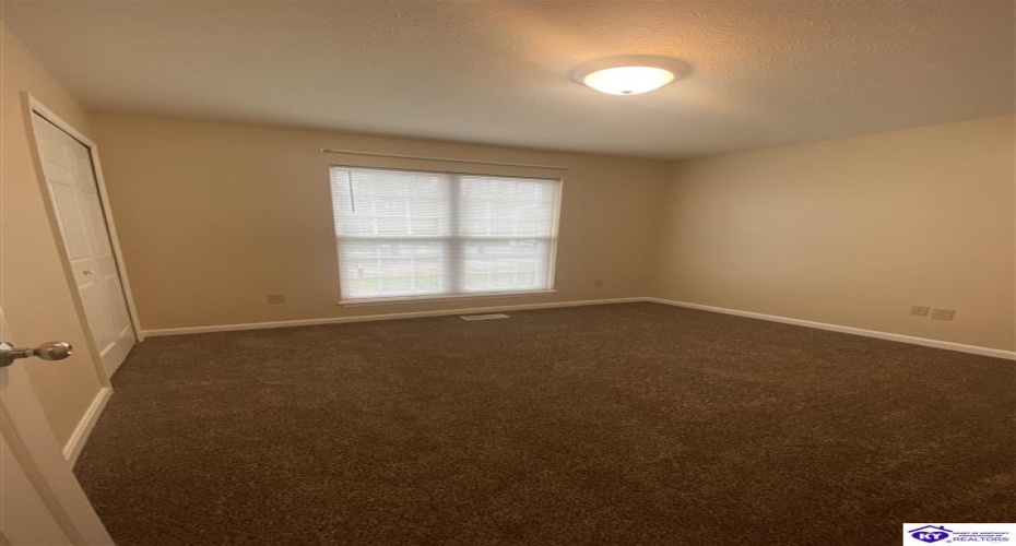 Amanda Jo Drive, Elizabethtown, Kentucky 42701, ,2 BathroomsBathrooms,For Sale,Amanda Jo Drive,HK24004324