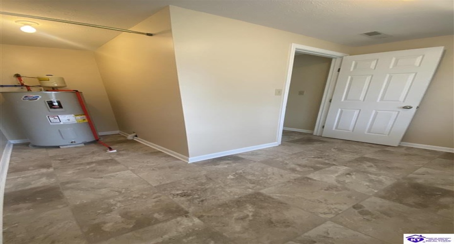 Amanda Jo Drive, Elizabethtown, Kentucky 42701, ,2 BathroomsBathrooms,For Sale,Amanda Jo Drive,HK24004324