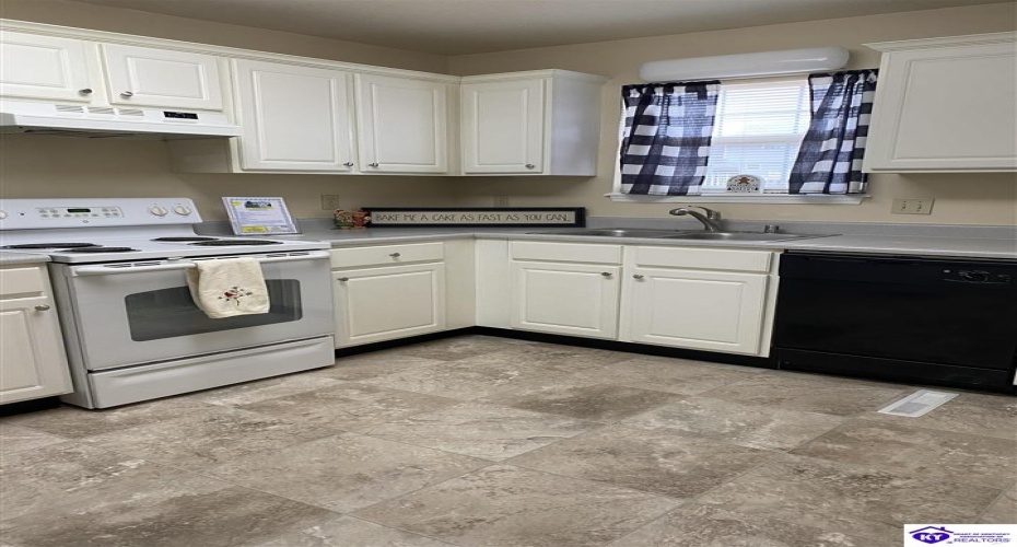 Amanda Jo Drive, Elizabethtown, Kentucky 42701, ,2 BathroomsBathrooms,For Sale,Amanda Jo Drive,HK24004324