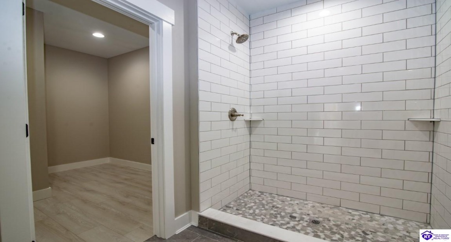 Moutardier Bay Ct, Leitchfield, Kentucky 42754, ,4 BathroomsBathrooms,For Sale,Moutardier Bay Ct,HK24004329