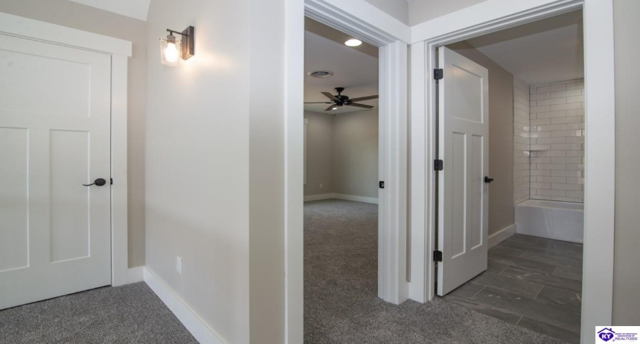 Moutardier Bay Ct, Leitchfield, Kentucky 42754, ,4 BathroomsBathrooms,For Sale,Moutardier Bay Ct,HK24004329