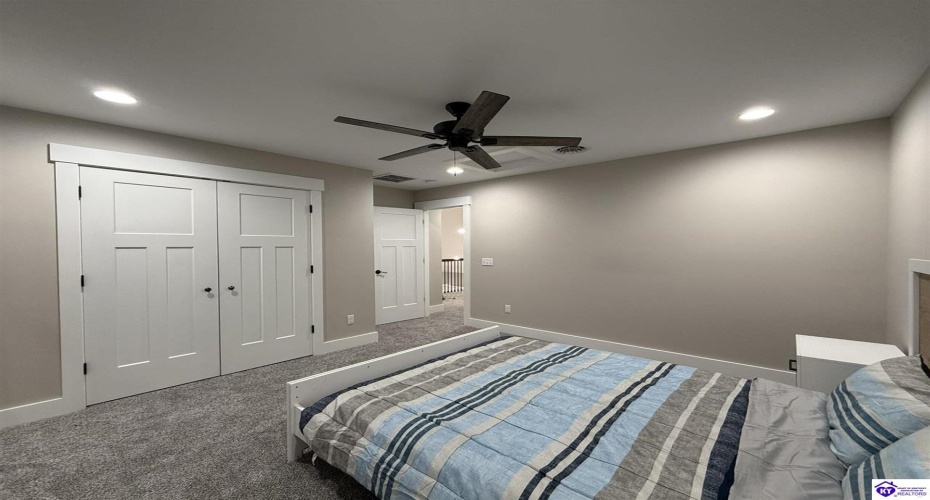 Moutardier Bay Ct, Leitchfield, Kentucky 42754, ,4 BathroomsBathrooms,For Sale,Moutardier Bay Ct,HK24004329