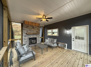 Moutardier Bay Ct, Leitchfield, Kentucky 42754, ,4 BathroomsBathrooms,For Sale,Moutardier Bay Ct,HK24004329