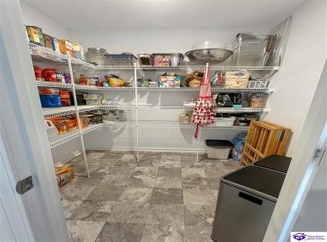 Johnson Ridge Rd, Louisville, Kentucky 40245, ,3 BathroomsBathrooms,For Sale,Johnson Ridge Rd,HK24004337