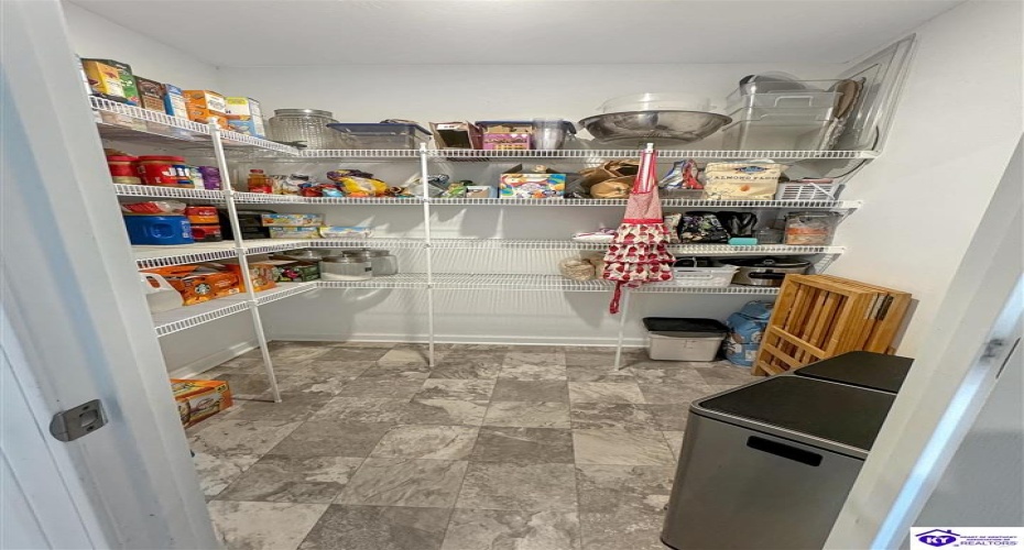 Johnson Ridge Rd, Louisville, Kentucky 40245, ,3 BathroomsBathrooms,For Sale,Johnson Ridge Rd,HK24004337