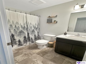 Johnson Ridge Rd, Louisville, Kentucky 40245, ,3 BathroomsBathrooms,For Sale,Johnson Ridge Rd,HK24004337