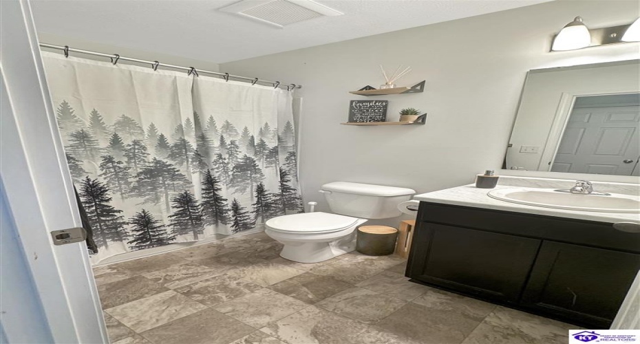 Johnson Ridge Rd, Louisville, Kentucky 40245, ,3 BathroomsBathrooms,For Sale,Johnson Ridge Rd,HK24004337