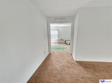 Johnson Ridge Rd, Louisville, Kentucky 40245, ,3 BathroomsBathrooms,For Sale,Johnson Ridge Rd,HK24004337