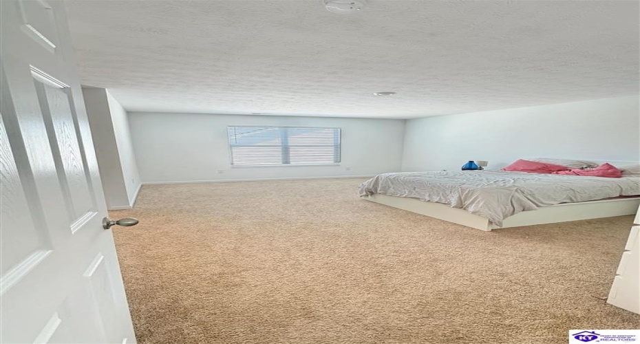 Johnson Ridge Rd, Louisville, Kentucky 40245, ,3 BathroomsBathrooms,For Sale,Johnson Ridge Rd,HK24004337