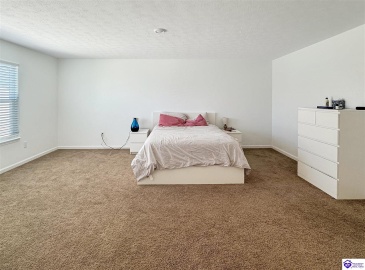 Johnson Ridge Rd, Louisville, Kentucky 40245, ,3 BathroomsBathrooms,For Sale,Johnson Ridge Rd,HK24004337