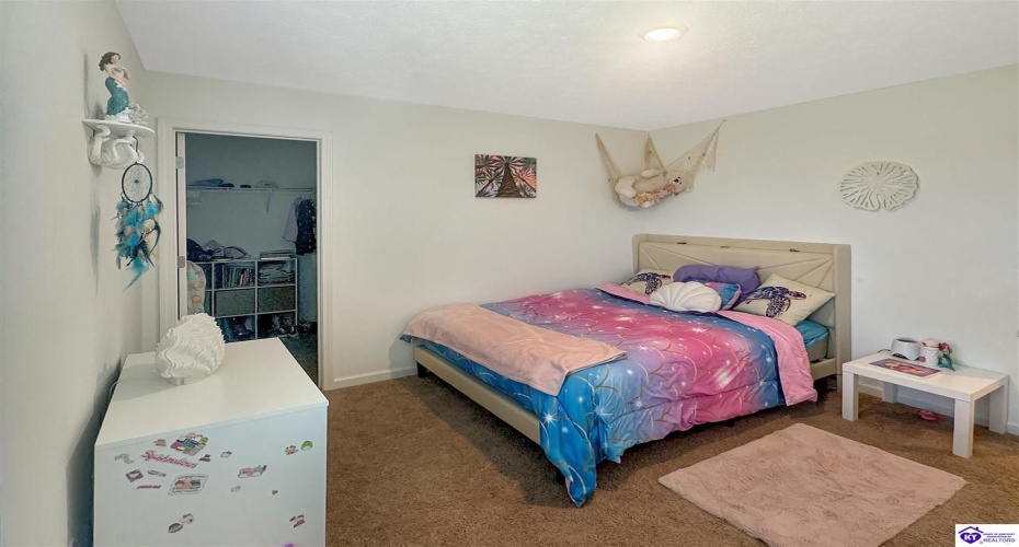 Johnson Ridge Rd, Louisville, Kentucky 40245, ,3 BathroomsBathrooms,For Sale,Johnson Ridge Rd,HK24004337