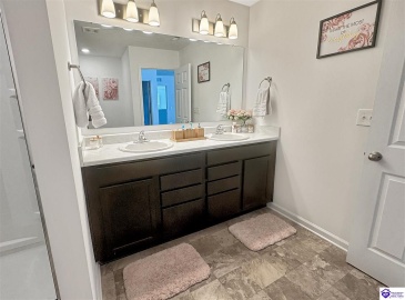 Johnson Ridge Rd, Louisville, Kentucky 40245, ,3 BathroomsBathrooms,For Sale,Johnson Ridge Rd,HK24004337