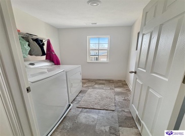 Johnson Ridge Rd, Louisville, Kentucky 40245, ,3 BathroomsBathrooms,For Sale,Johnson Ridge Rd,HK24004337