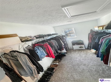 Johnson Ridge Rd, Louisville, Kentucky 40245, ,3 BathroomsBathrooms,For Sale,Johnson Ridge Rd,HK24004337