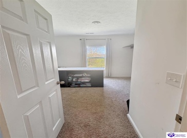 Johnson Ridge Rd, Louisville, Kentucky 40245, ,3 BathroomsBathrooms,For Sale,Johnson Ridge Rd,HK24004337