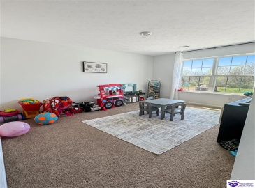 Johnson Ridge Rd, Louisville, Kentucky 40245, ,3 BathroomsBathrooms,For Sale,Johnson Ridge Rd,HK24004337