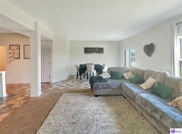 Johnson Ridge Rd, Louisville, Kentucky 40245, ,3 BathroomsBathrooms,For Sale,Johnson Ridge Rd,HK24004337