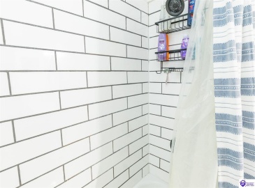 College Street, Hodgenville, Kentucky 42748, ,2 BathroomsBathrooms,For Sale,College Street,HK24003652