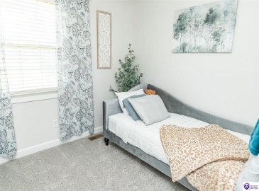 College Street, Hodgenville, Kentucky 42748, ,2 BathroomsBathrooms,For Sale,College Street,HK24003652