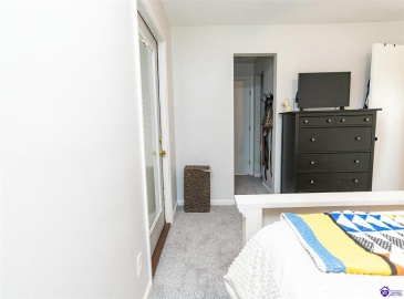 College Street, Hodgenville, Kentucky 42748, ,2 BathroomsBathrooms,For Sale,College Street,HK24003652