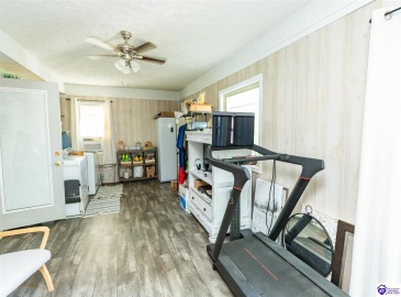 College Street, Hodgenville, Kentucky 42748, ,2 BathroomsBathrooms,For Sale,College Street,HK24003652