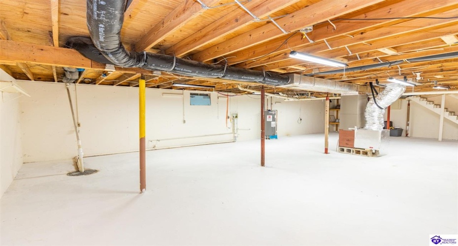 College Street, Hodgenville, Kentucky 42748, ,2 BathroomsBathrooms,For Sale,College Street,HK24003652