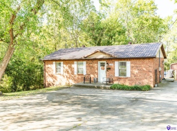 College Street, Hodgenville, Kentucky 42748, ,2 BathroomsBathrooms,For Sale,College Street,HK24003652