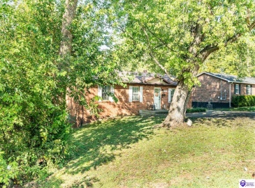 College Street, Hodgenville, Kentucky 42748, ,2 BathroomsBathrooms,For Sale,College Street,HK24003652