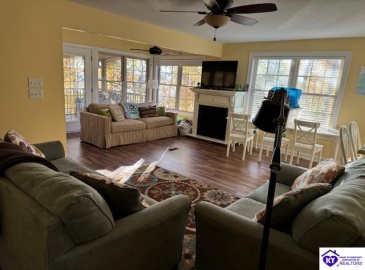 Spring Shores Lane, Falls Of Rough, Kentucky 40119, ,4 BathroomsBathrooms,For Sale,Spring Shores Lane,HK24004338