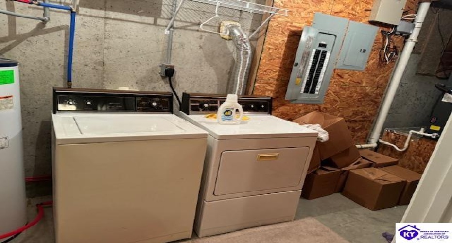 Spring Shores Lane, Falls Of Rough, Kentucky 40119, ,4 BathroomsBathrooms,For Sale,Spring Shores Lane,HK24004338