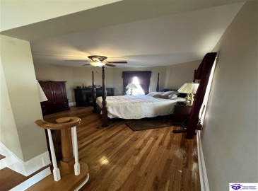 High Street, Hodgenville, Kentucky 42748, ,2 BathroomsBathrooms,For Sale,High Street,HK24004346