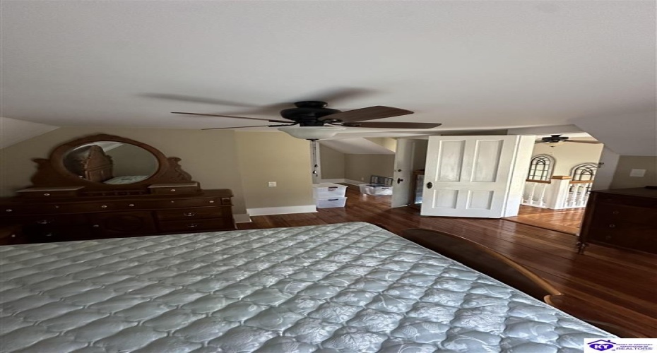 High Street, Hodgenville, Kentucky 42748, ,2 BathroomsBathrooms,For Sale,High Street,HK24004346