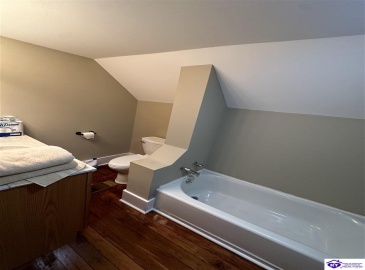 High Street, Hodgenville, Kentucky 42748, ,2 BathroomsBathrooms,For Sale,High Street,HK24004346