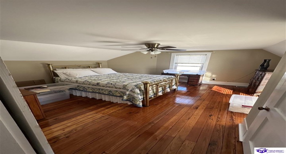 High Street, Hodgenville, Kentucky 42748, ,2 BathroomsBathrooms,For Sale,High Street,HK24004346