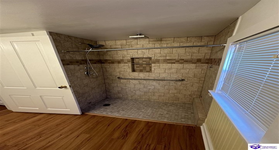 High Street, Hodgenville, Kentucky 42748, ,2 BathroomsBathrooms,For Sale,High Street,HK24004346