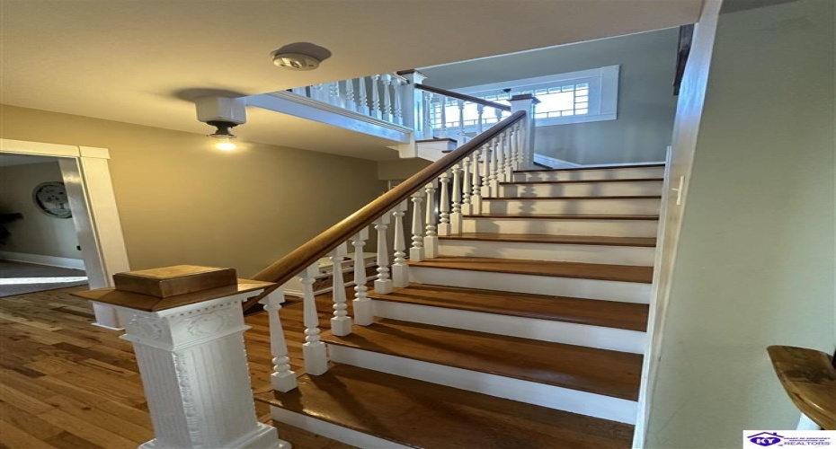 High Street, Hodgenville, Kentucky 42748, ,2 BathroomsBathrooms,For Sale,High Street,HK24004346