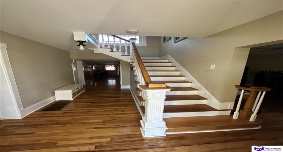 High Street, Hodgenville, Kentucky 42748, ,2 BathroomsBathrooms,For Sale,High Street,HK24004346